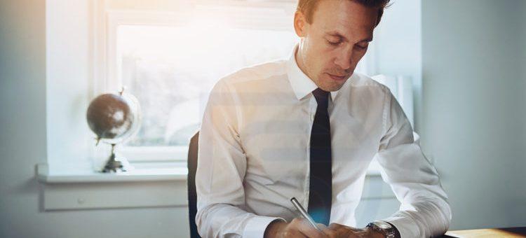 How to Answer Law Problem Questions Using IRAC (Step-by-Step)